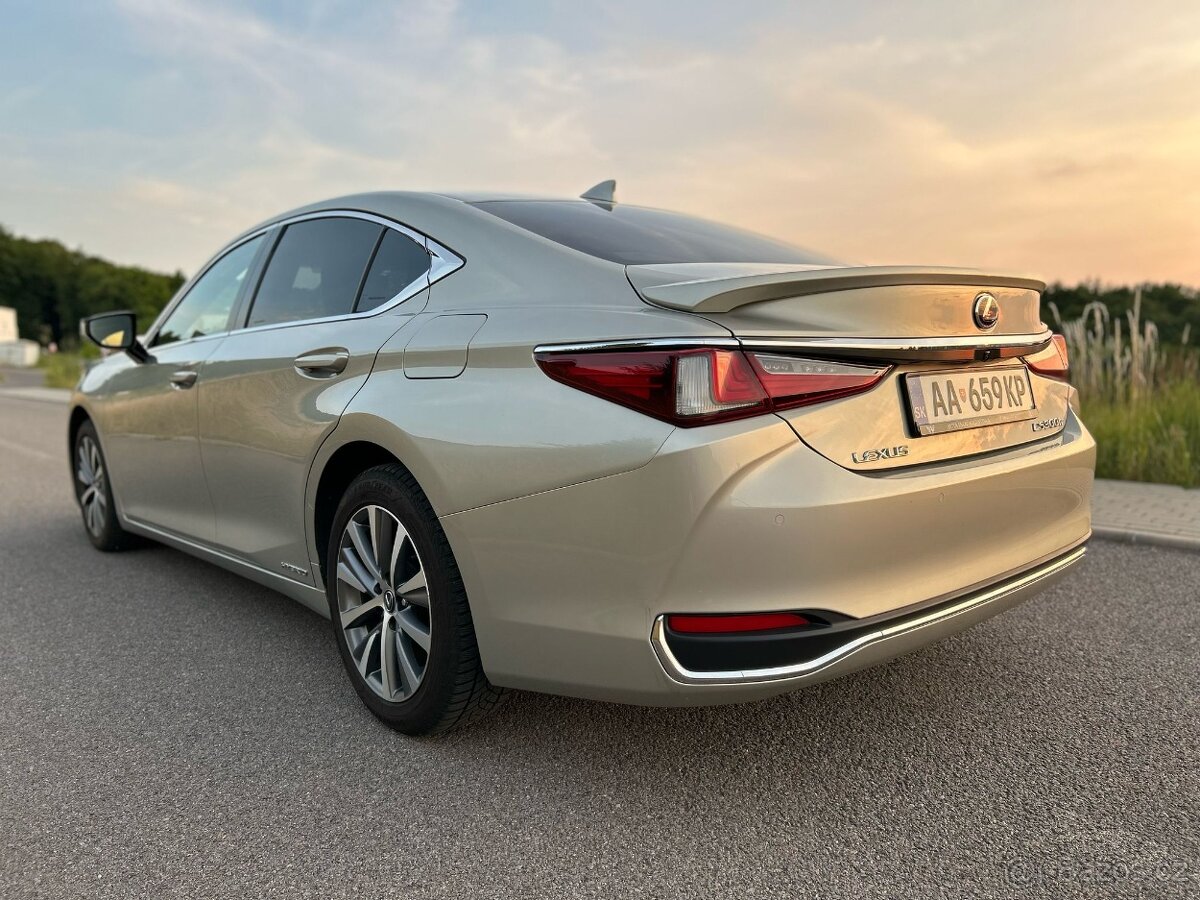 LEXUS ES300h - 6