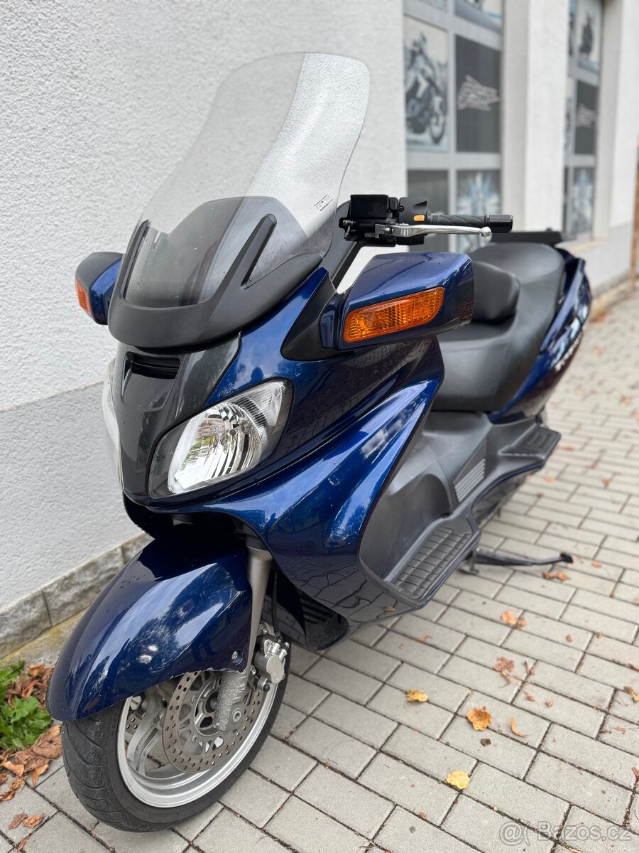 Suzuki Burgman 650 Pěkný stav 👍 - 6