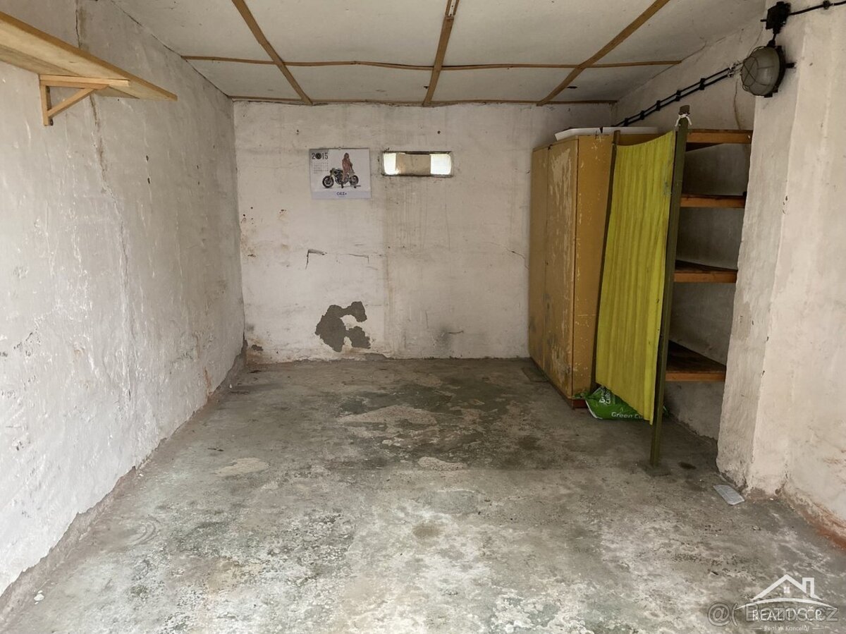 Pronájem garáže Evžena Rošického - 6