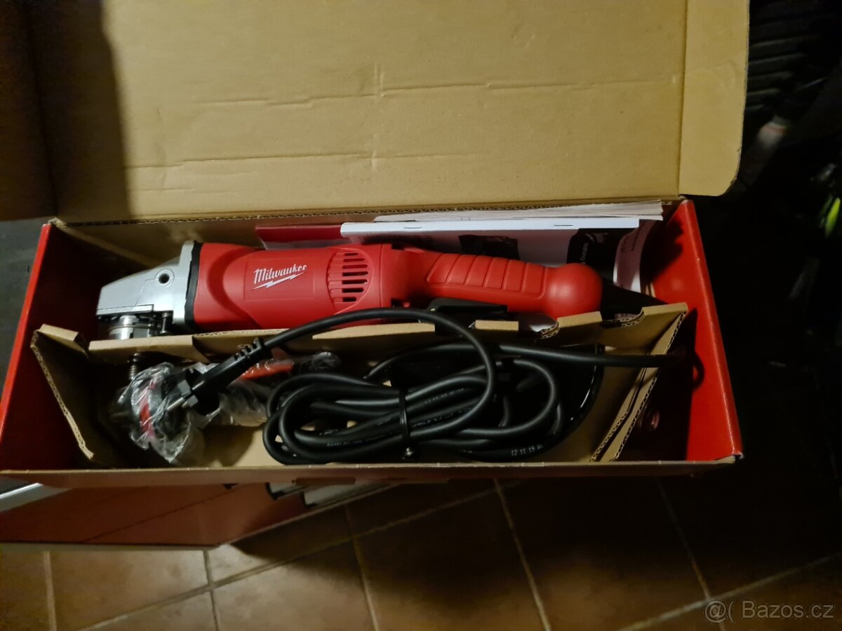 úhlová bruska AGV 15-125 - 6