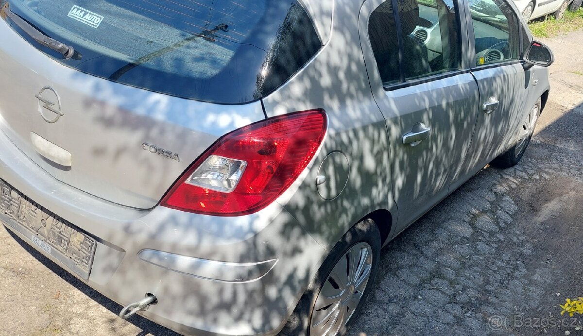 Opel Corsa 1,2 díly - 6