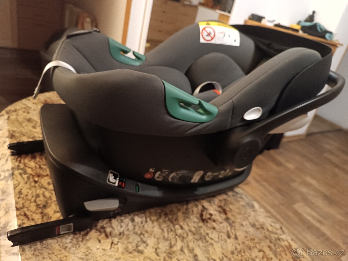 Prodám minimálně(6 měsíců v záruce) používanou autosedačku C - 6