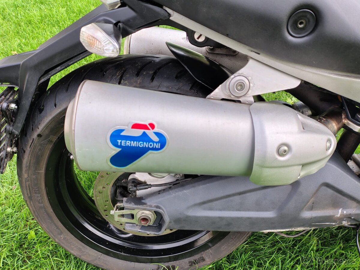 Ducati Monster 696 - 6