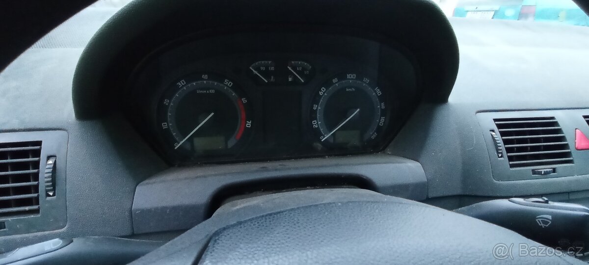 Škoda fabia 1.2 HTP díly - 6