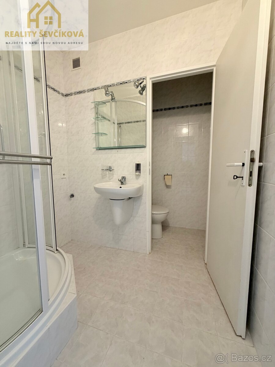 Pronájem bytu 1+1, 41 m2 – tř. Edvarda Beneše - 6