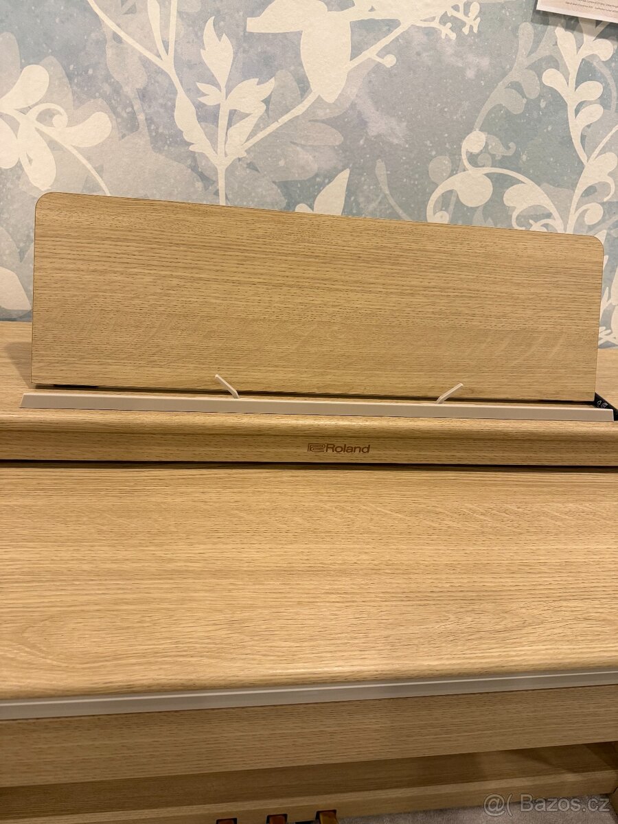 Roland RP701 - Digitální piano - 6