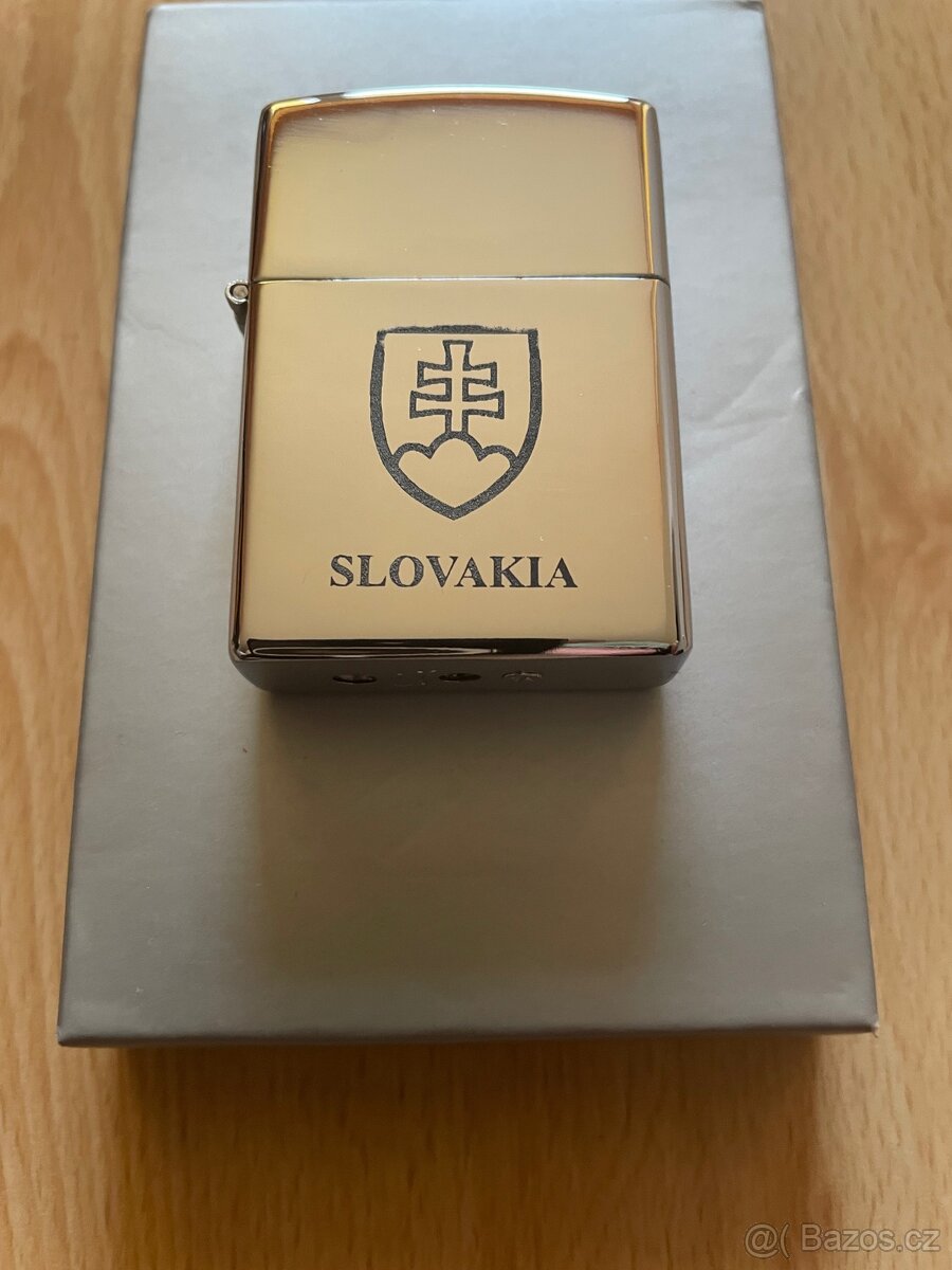 Zapalovač UNILITE s motivem Slovakia (OS SR). - 6