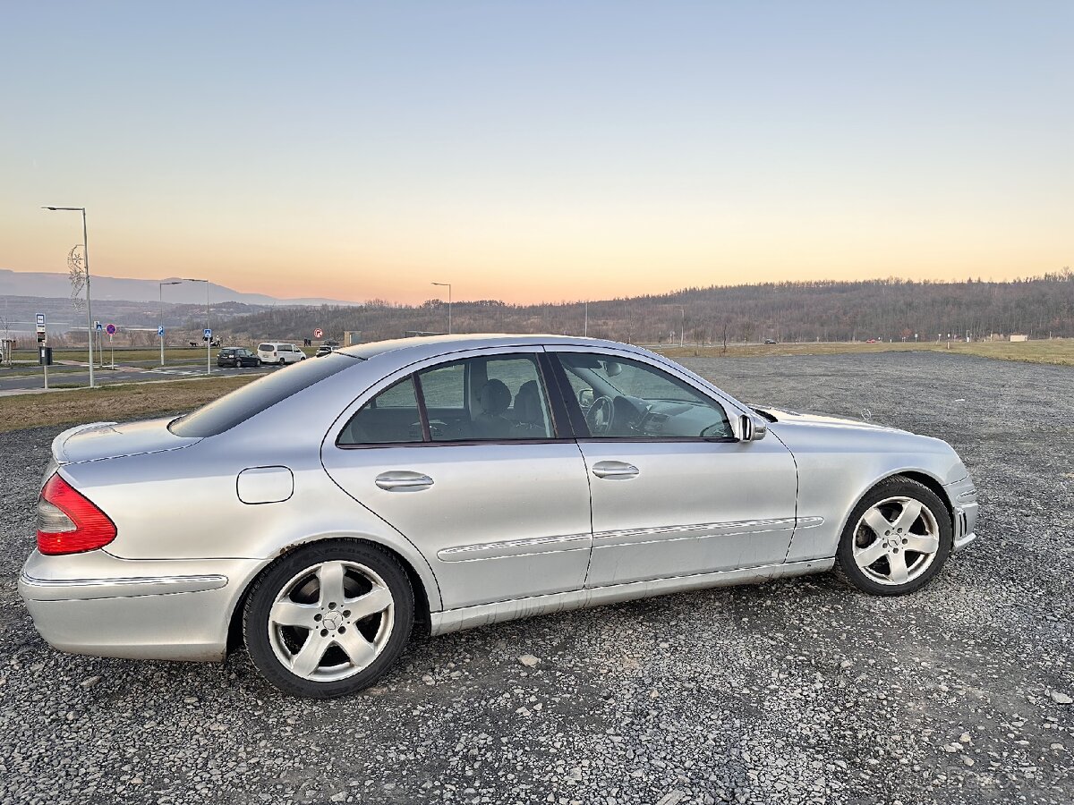 Mercedes Benz W211 - 6