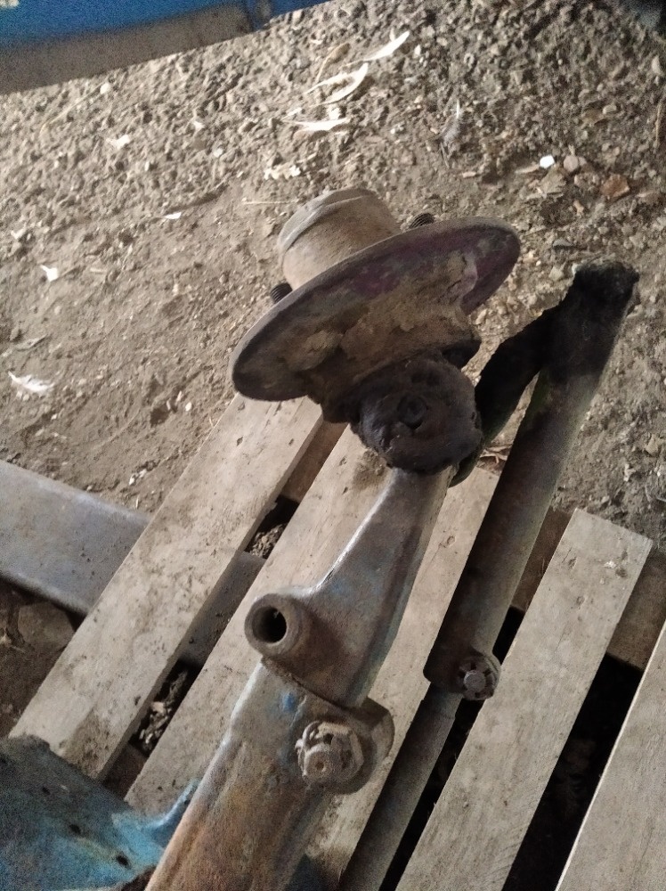 Prodám originál nápravu na ZETOR25N - 6