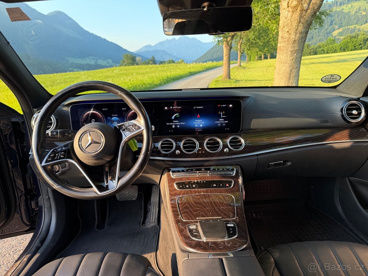 Mercedes benz E300De facelift,krásná výbava,servis Mercedes - 6