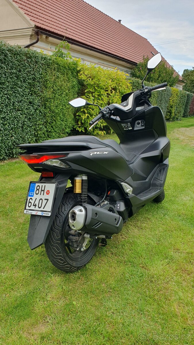 Půjčení skútru v Hradci Králové, zcela nová Honda PCX 125 - 6