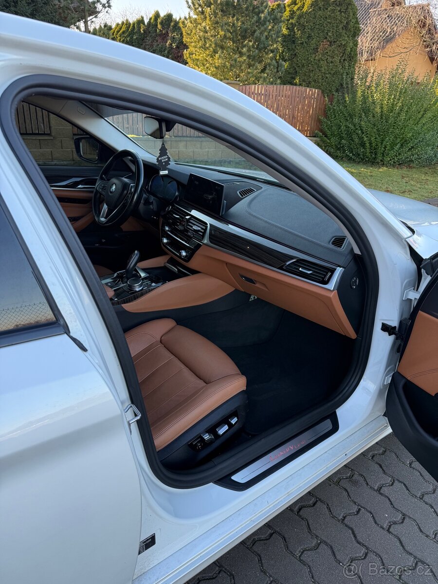 BMW G30 540i luxury line - 6