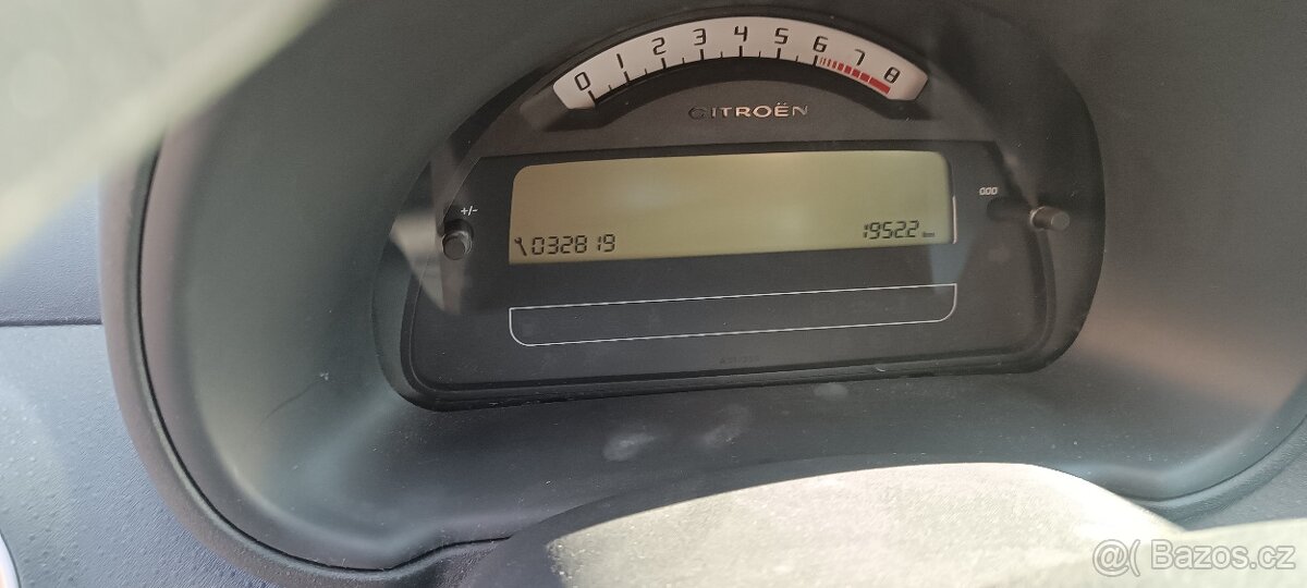 Citroen C3 1.1 r.v.2009 najeto 33 000km - 6