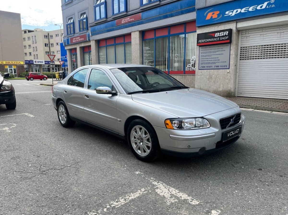 Volvo S60 2.5T 154kW Automat - 6