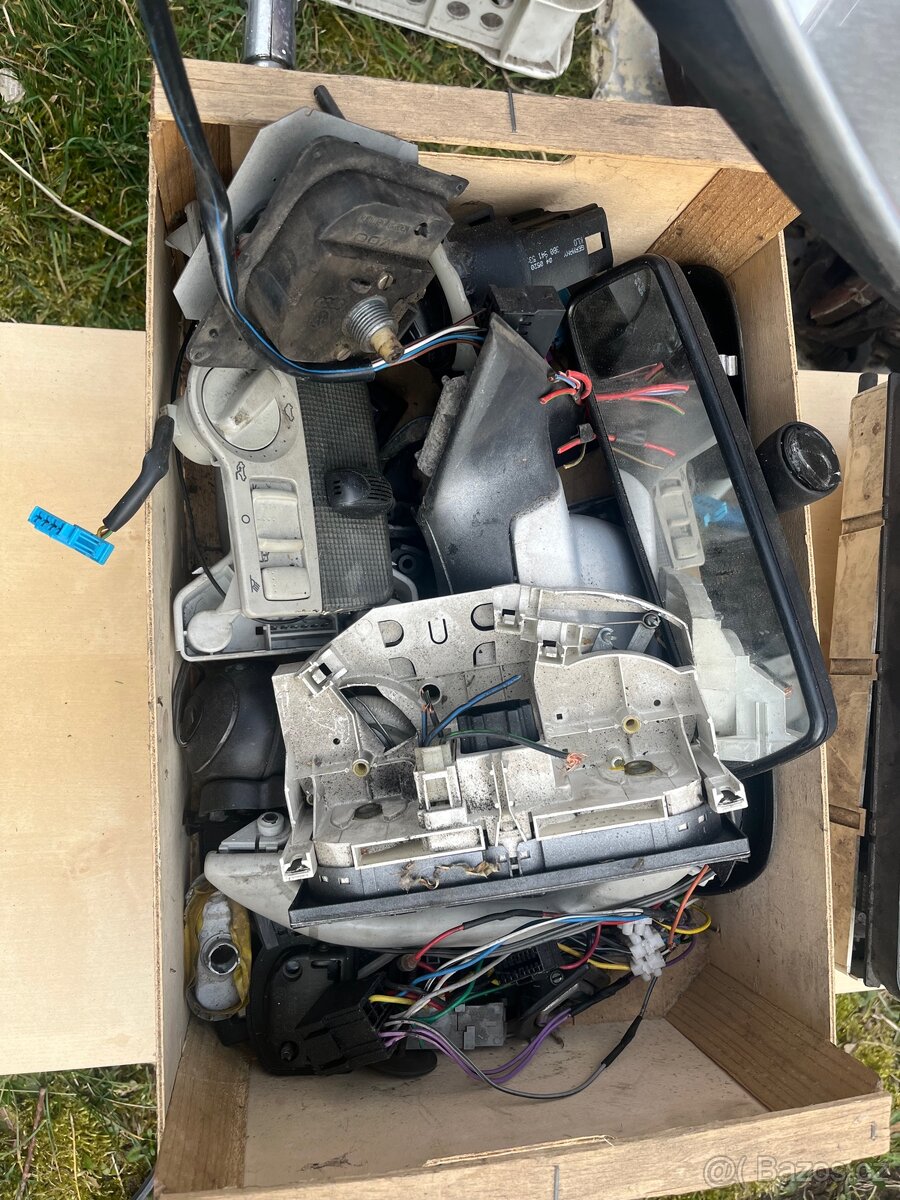 Prodám díly na historická auta - 6