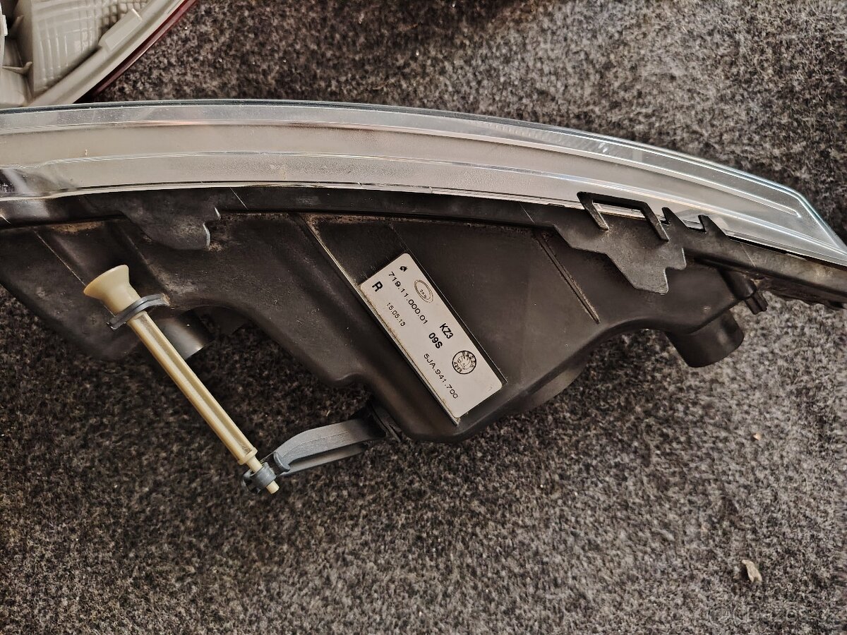 Škoda rapid Zadní světla, mlhovky a volant - 6