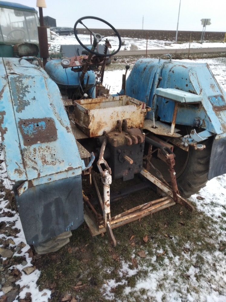 Prodám pojízdný ZETOR25K - 6