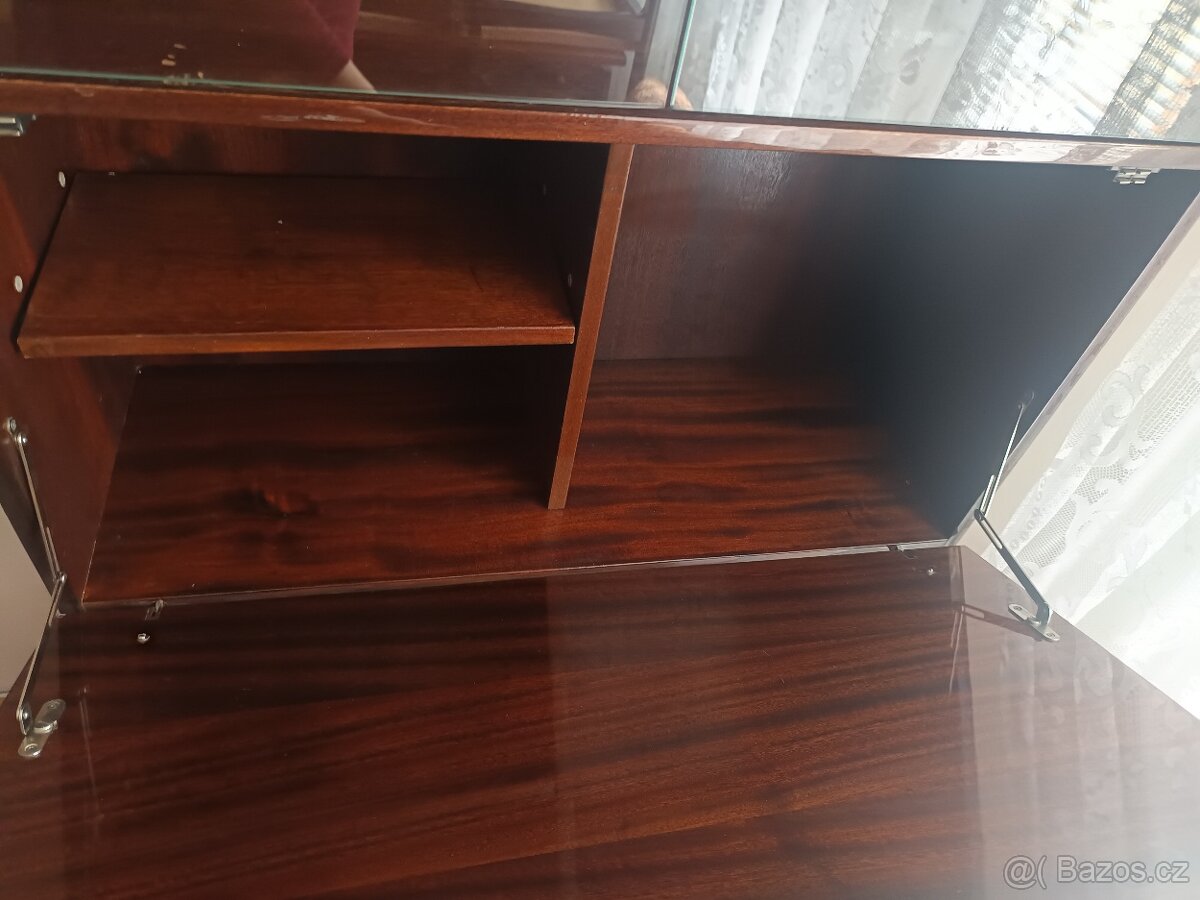 Prodám starší nábytek - 6