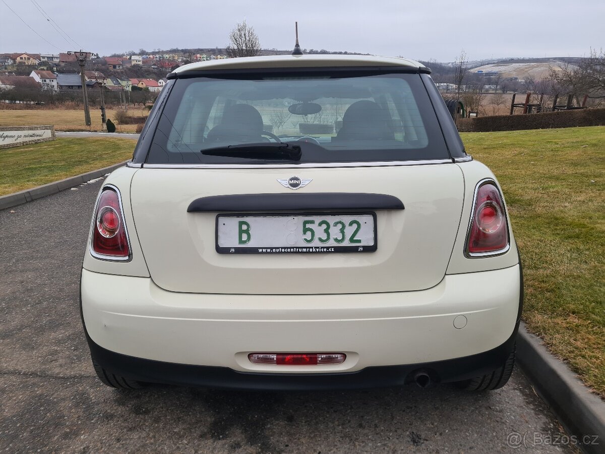 MINI ONE 1,6i 72 kW AUTOMAT PANORAMA - 6