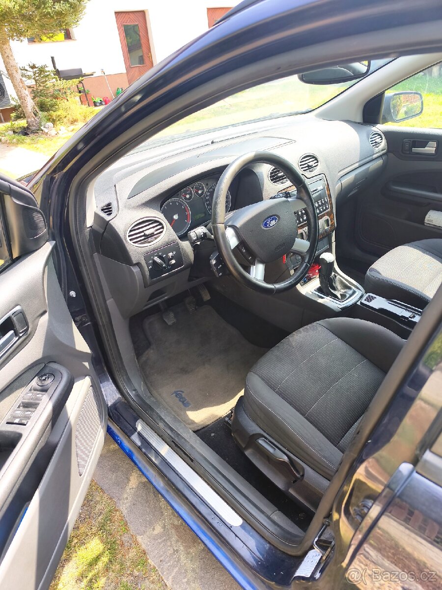 Ford Focus MK2 1.6i Ghia - 6