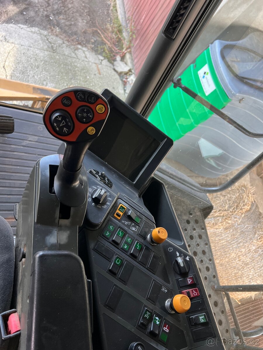 Prodám Claas Lexion 575r 2009r - 6