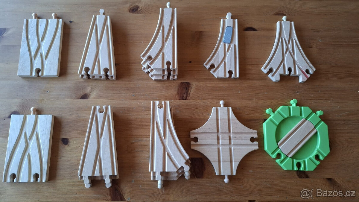 Dřevěné vláčky + Duplo + spojky - 6