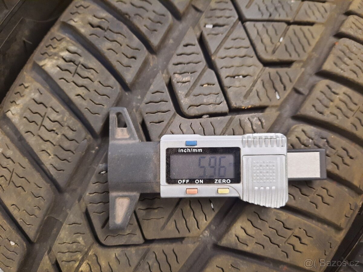 Zimní 245/45R18 - 6