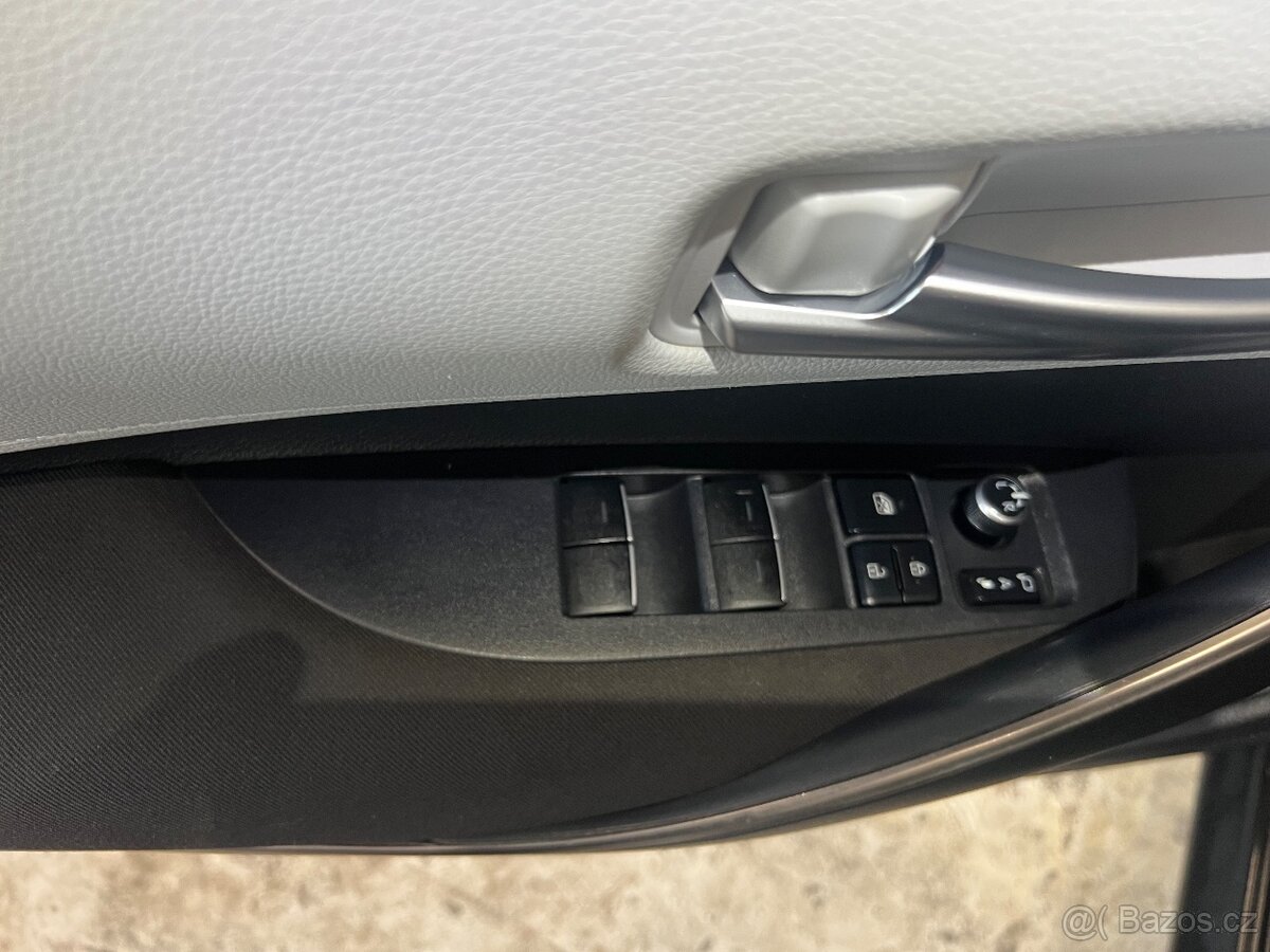 Cerna Toyota corrola 1.8hybrid automat - 6