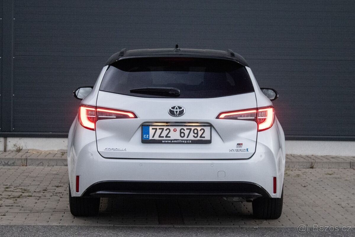 Toyota Corolla 1.8 hybrid e-CVT 2023 - 6