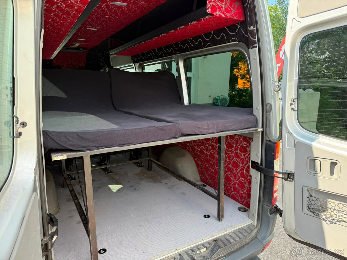 Mercedes-Benz Sprinter - 6