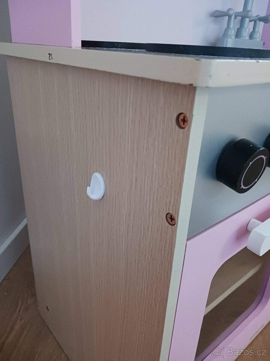 Dřevěná růžová kuchyňka - 6