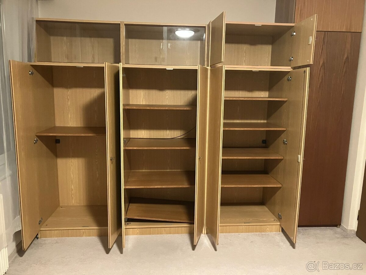 Skříň, šatní skříň - 6