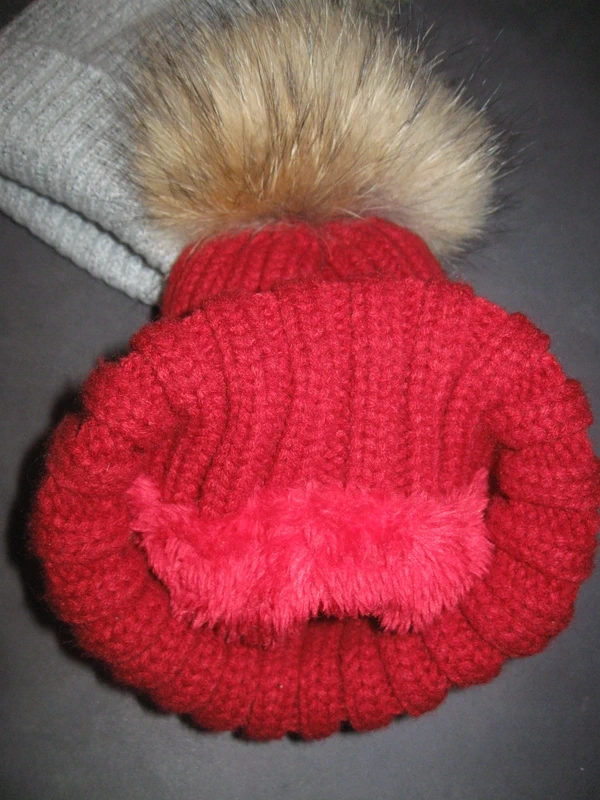 nové zimní čepice s přírodní bambulí mývalovec - 6