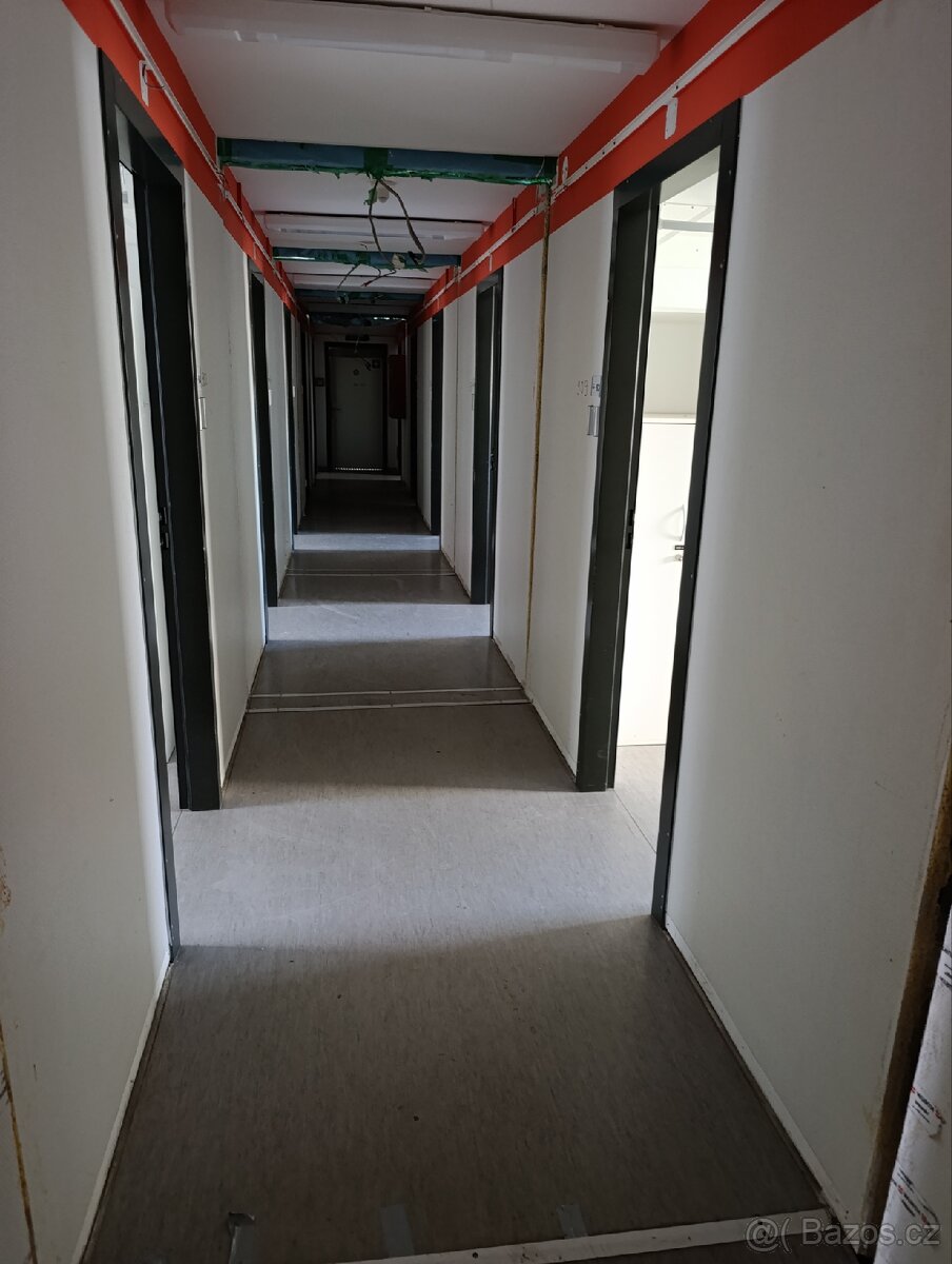 Na prodej:Ubytovna/Penzion 32 pokojů - 6