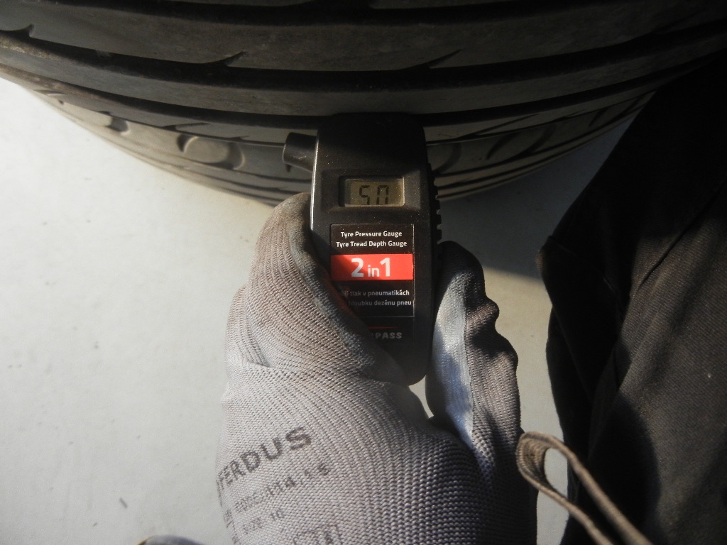 Letní pneu Pirelli + Sebring 235/55R18 - 6