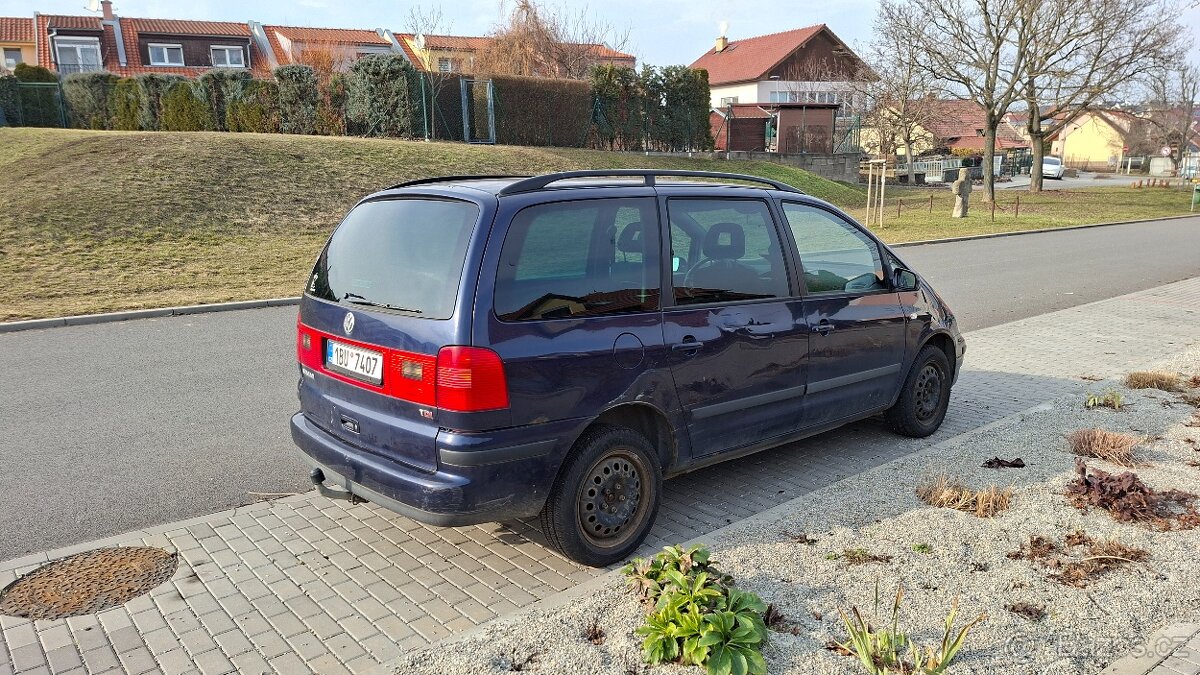 Sharan 1.9TDi, 2002, 6st., 5 míst - 6