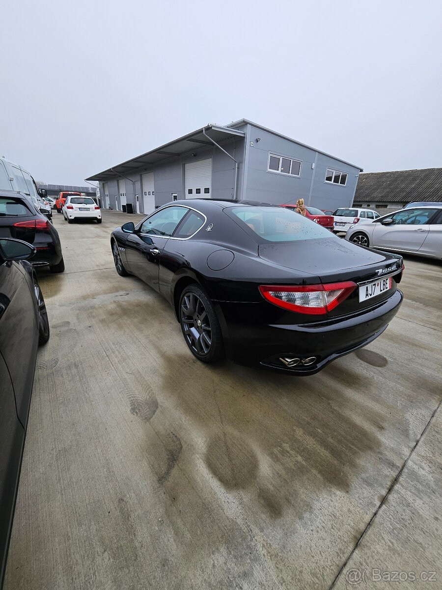 Maserati Granturismo 4.2V8 2010 - 6