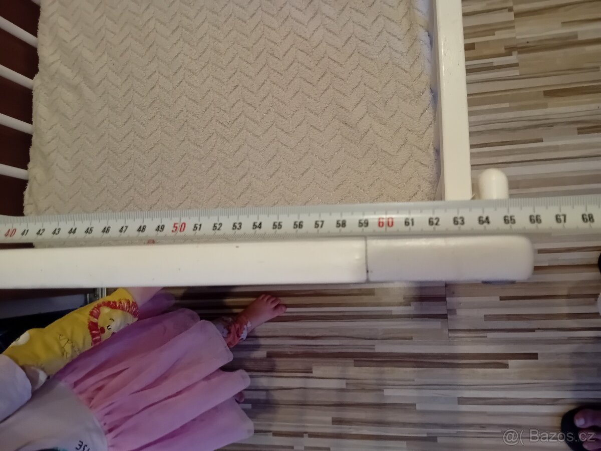 Dětská postýlka i s matrací - 6