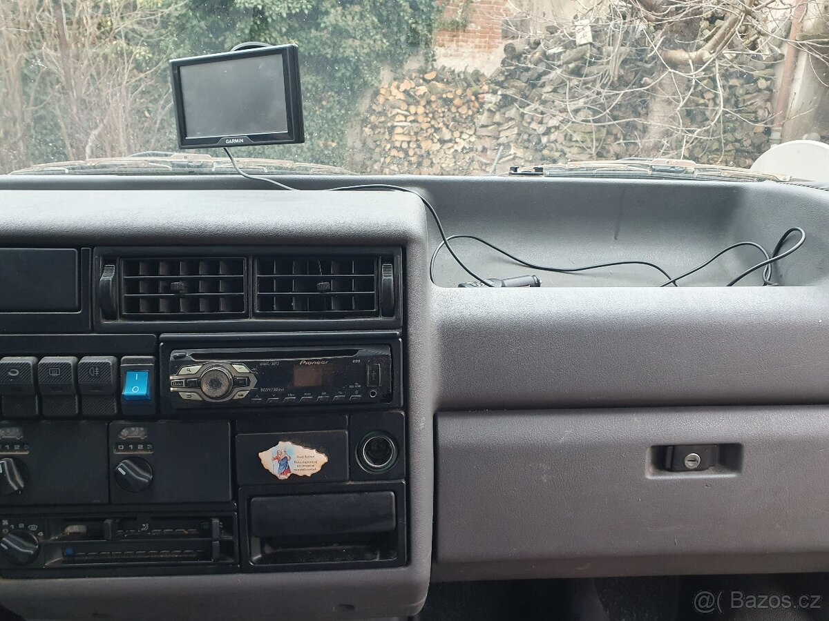 Prodám VW Caravelle T4 1996 2,4D 9 míst - 6