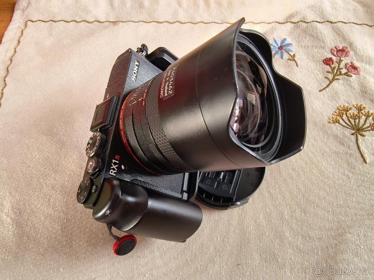 Sony SEL075UWC ultra wide konvertor upravený na Sony RX1 - 6