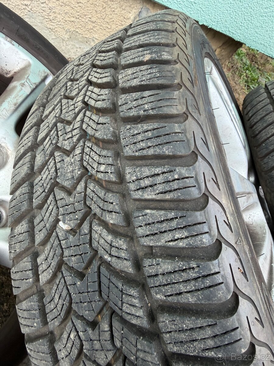 Prodám Alu kola r17 na zimních pneu - 6