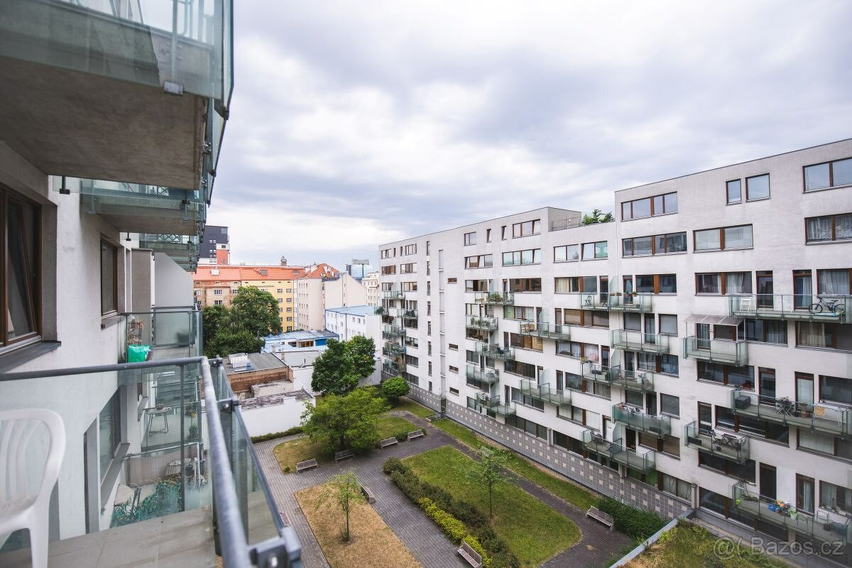 Světlé 2kk s garážovým stáním - 6