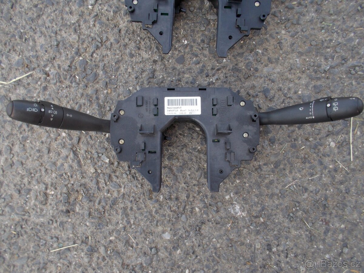 Přepínací páčky pod volant Citroën C4 - 6