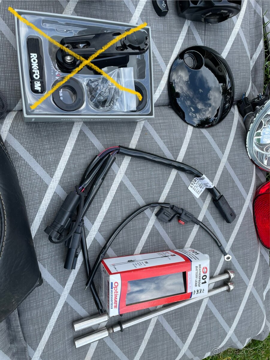 Zbytky z přestaveb Harley Davidson - 6