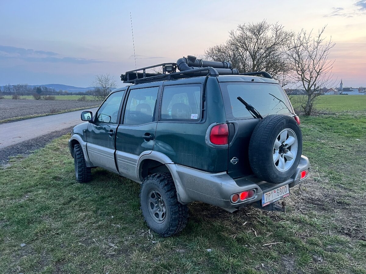 Nissan Terrano - 6