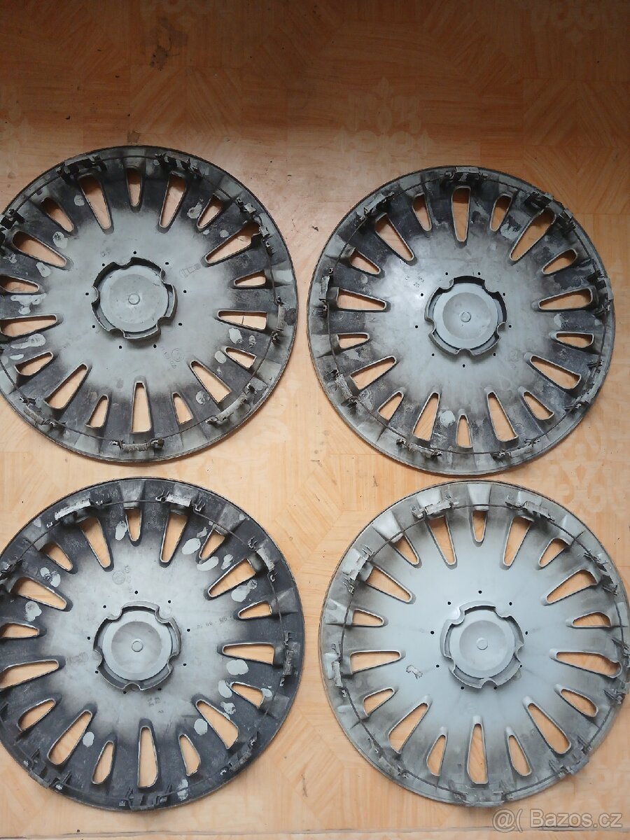 Prodám poklice VW 16" - 6