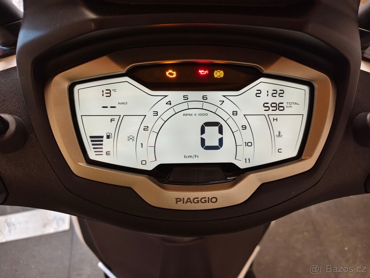 Piaggio Beverly 400 - 6