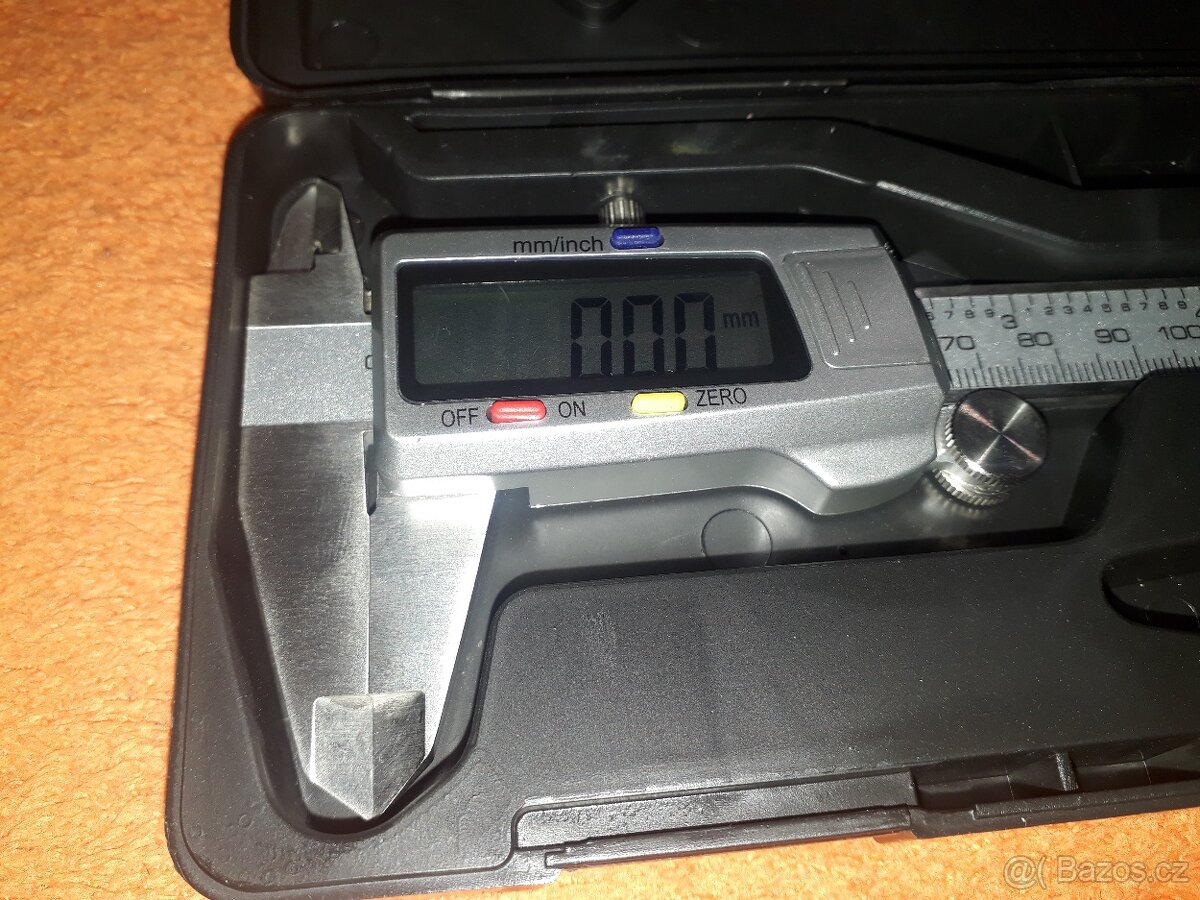 Digitální posuvné měřítko s LCD displejem. - 6