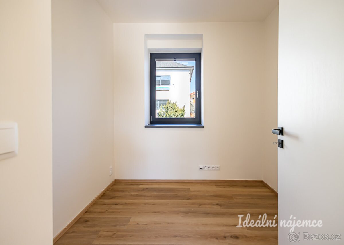 Pronájem bytu 3+kk, Albertova, Pražské Předměstí, 29.000 Kč/ - 6