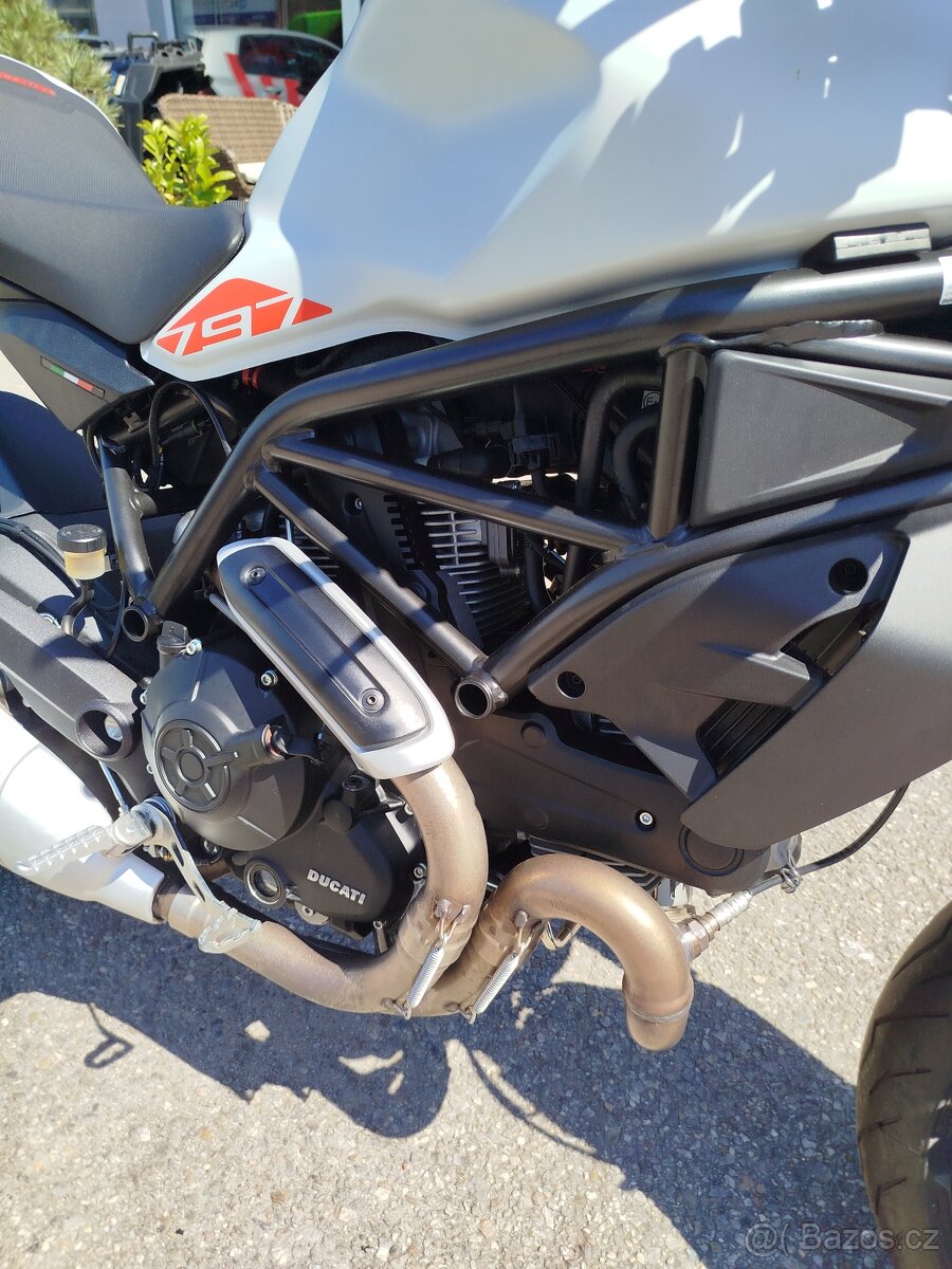 Ducati Monster 797, 1. MAJITEL, NOVÝ V ČR, POUZE: 5 264 KM - 6